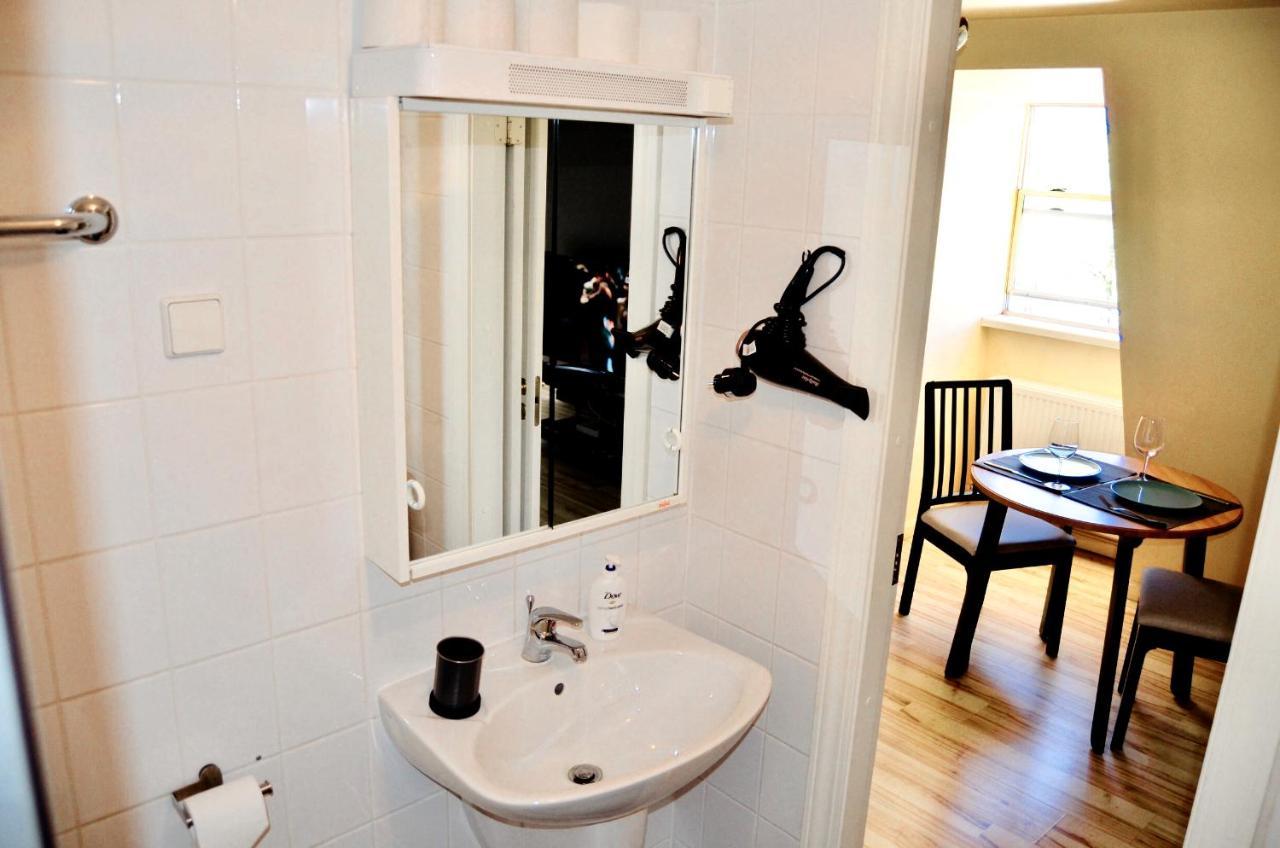 Jacob'S Barracks Apartment In Old Town Riga Esterno foto